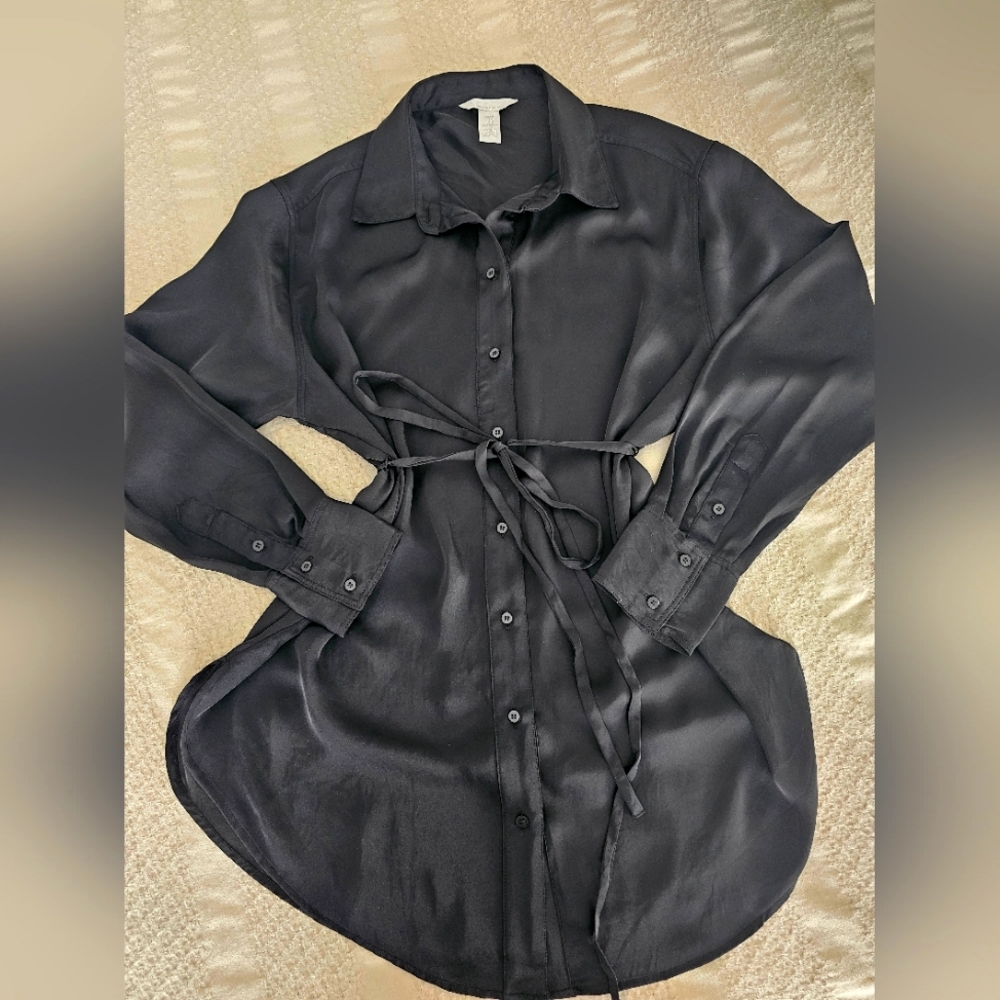 EUC H&M Maternity before and after, Black satin tie belt blouse size M
